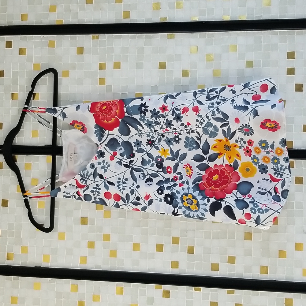 Loft Floral Cam Swing Top